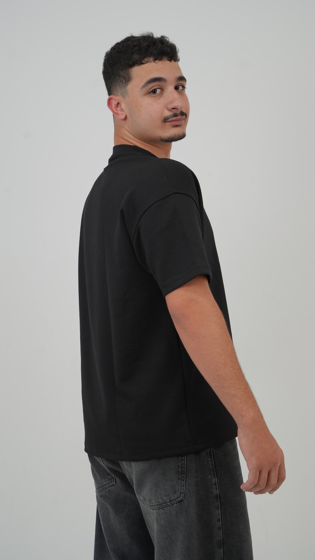 Basic T-Shirt